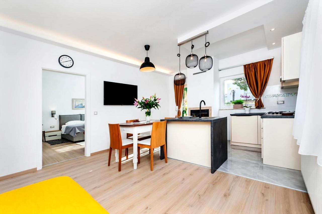 Apartments El Corsaro روفينج المظهر الخارجي الصورة