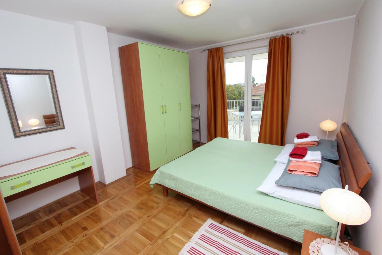 Apartments El Corsaro روفينج المظهر الخارجي الصورة