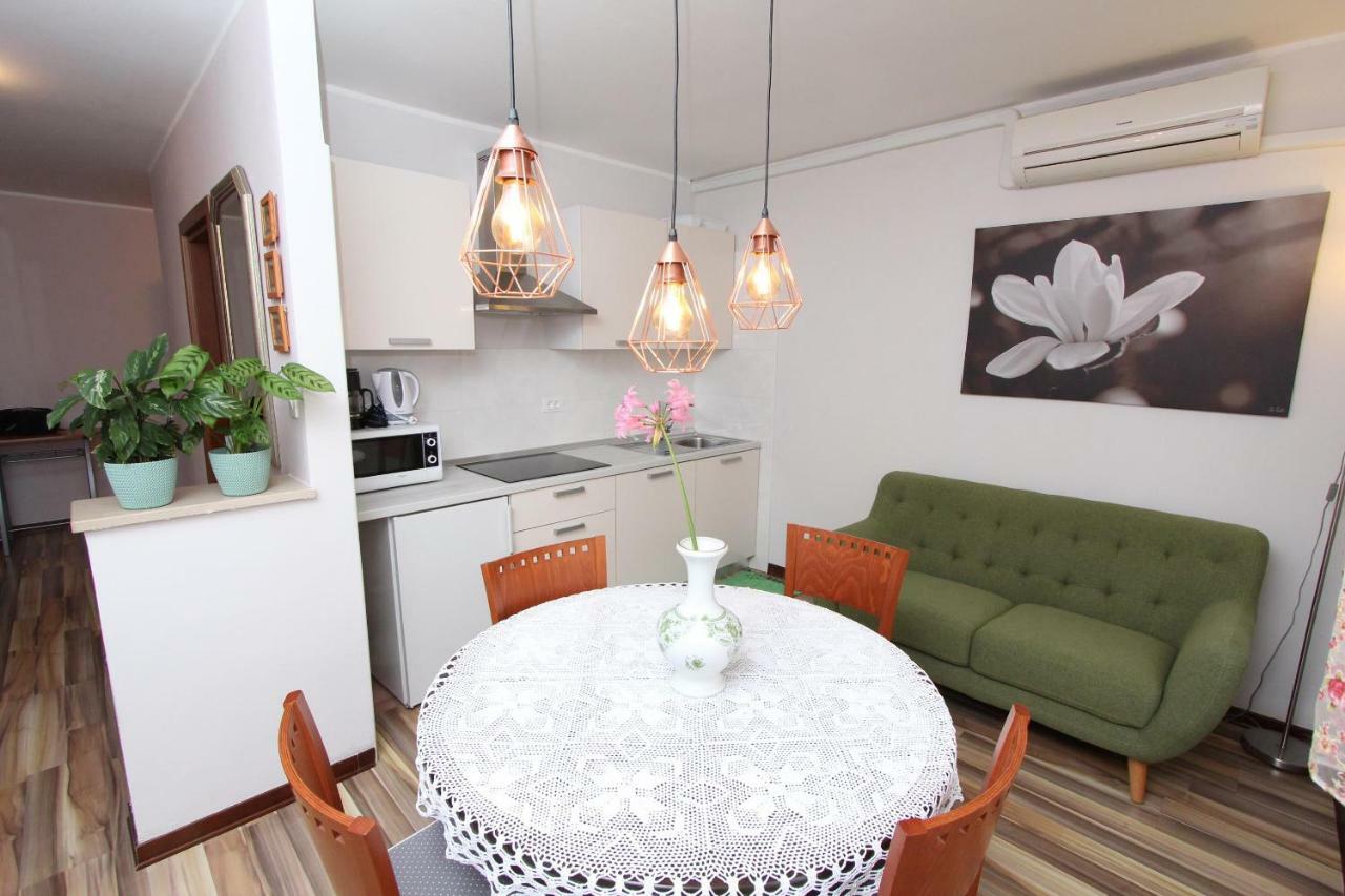 Apartments El Corsaro روفينج المظهر الخارجي الصورة