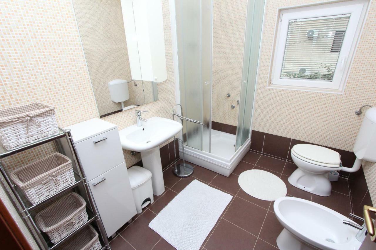 Apartments El Corsaro روفينج المظهر الخارجي الصورة